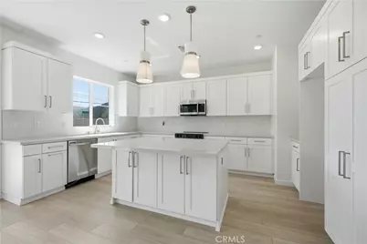 23704 Wilcox Drive, Newhall, CA 91321 - Photo 8
