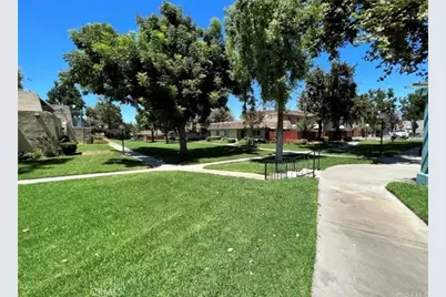 1390 Clemson Way, Riverside, CA 92507 - Photo 14