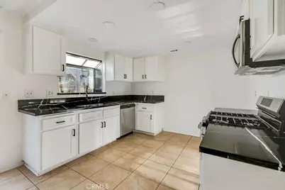 7365 Chase, Hesperia, CA 92345 - Photo 6