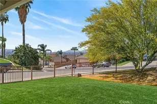 7613 Mountain Shadow, Jurupa Valley, CA 92509 - Photo 38