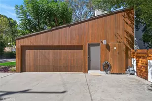 2023 Arroyo Dr, Riverside, CA 92506 - Photo 10