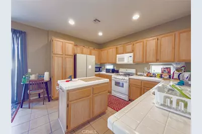 9421 Dragon Tree Drive, Hesperia, CA 92344 - Photo 28