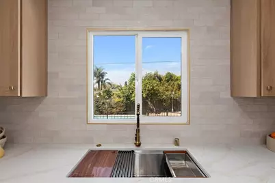 543 N Glenwood Avenue, Glendora, CA 91741 - Photo 16