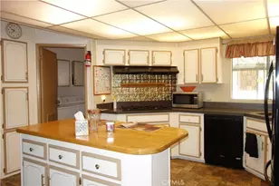 833 S Lyon Ave, Hemet, CA 92543 - Photo 12