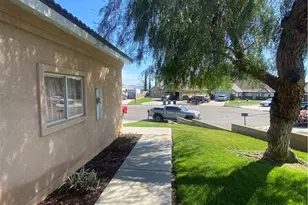 39674 Baldi Ct, Cherry Valley, CA 92223 - Photo 4