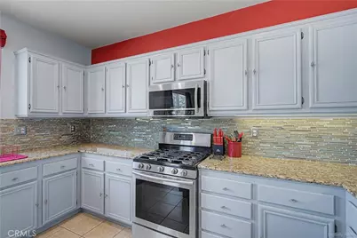 172 Goldenrod Avenue, Perris, CA 92570 - Photo 6