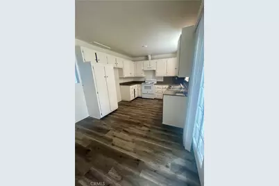 1041 Street Whittier Avenue, Hemet, CA 92543 - Photo 2