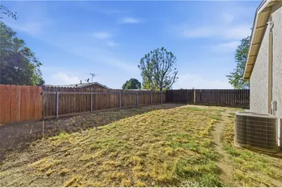 7035 Batavia Way, Riverside, CA 92586 - Photo 20