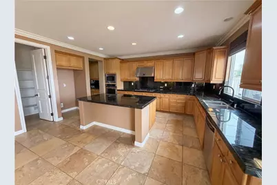 23 Plaza Modena, Lake Elsinore, CA 92532 - Photo 2