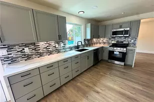 16769 Spy Glass Ct, Fontana, CA 92336 - Photo 8