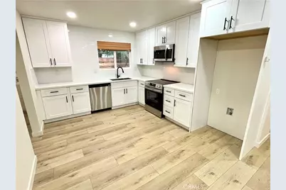 28451 Murrieta, Menifee, CA 92586 - Photo 8