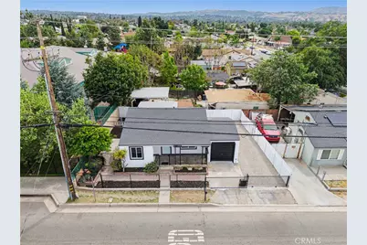 215 W Lugonia Ave, Redlands, CA 92374 - Photo 24