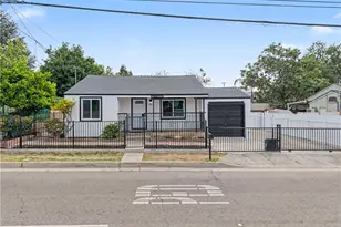 215 W Lugonia Ave, Redlands, CA 92374 - Photo 1