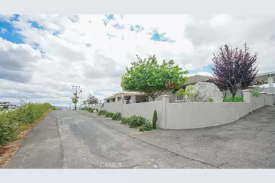 16025 Perry Heights, Riverside, CA 92504 - Photo 14