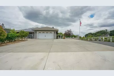 16025 Perry Heights, Riverside, CA 92504 - Photo 10