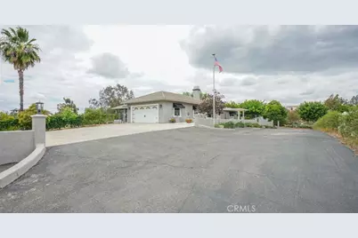 16025 Perry Heights, Riverside, CA 92504 - Photo 8