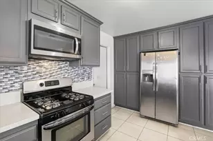 697 S Smoketree, Bloomington, CA 92316 - Photo 16