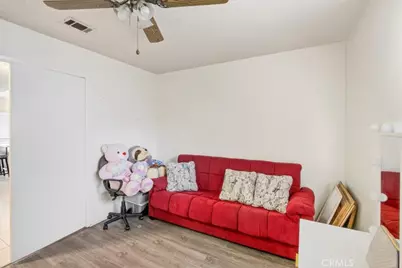 697 S Smoketree, Bloomington, CA 92316 - Photo 24