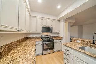 12736 Dorsey Ct, Victorville, CA 92392 - Photo 6