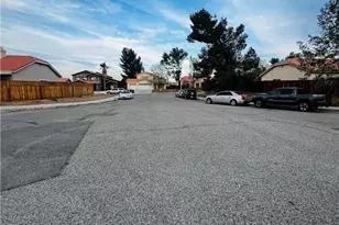 16960 Tusk Ct, Victorville, CA 92394 - Photo 2