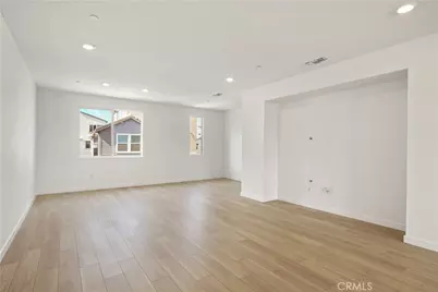 27331 Bear Creek Lane, Valencia, CA 91381 - Photo 10