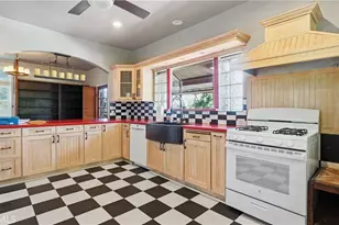 10568 Foothill, Sylmar, CA 91342 - Photo 6