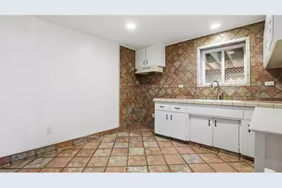 10568 Foothill, Sylmar, CA 91342 - Photo 22
