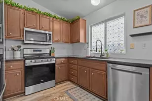 22125 Country Hills Dr, Wildomar, CA 92595 - Photo 14