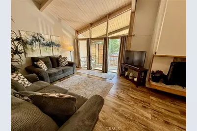 872 Sierra Vista #30, Twin Peaks, CA 92391 - Photo 4