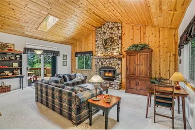 196 B, Lake Arrowhead, CA 92352 - Photo 1