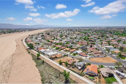 13375 Riverview, Victorville, CA 92395 - Photo 36