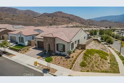 11829 Wandering Way, Corona, CA 92883 - Photo 2