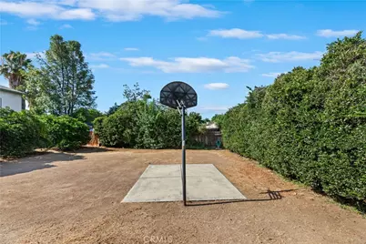 10372 Wells, Riverside, CA 92505 - Photo 16