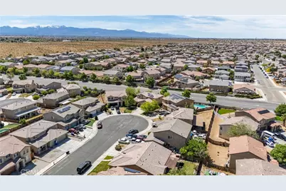13703 Hidden Mesa Court, Victorville, CA 92394 - Photo 4