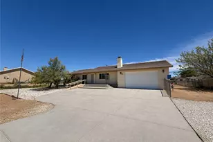 16131 Dale Evans Pkwy, Apple Valley, CA 92307 - Photo 2