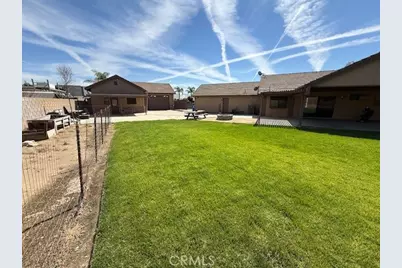 19534 Kiningham Drive, Bloomington, CA 92316 - Photo 32