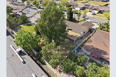 17465 Ramona, Fontana, CA 92336 - Photo 42