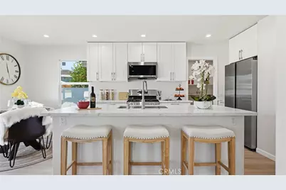 6415 Charlesworth Avenue, North Hollywood, CA 91606 - Photo 2