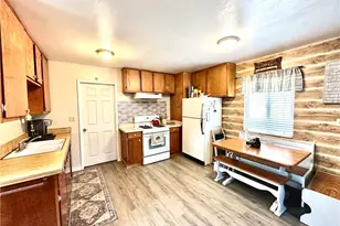 924 W Aeroplane, Big Bear City, CA 92314 - Photo 8