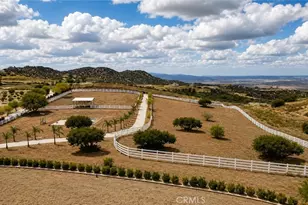 31900 Via Del Senor, Homeland, CA 92548 - Photo 6