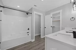 15770 Nassau Dr, Victorville, CA 92395 - Photo 8