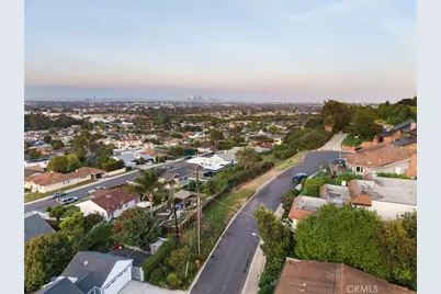 5261 Weatherford Dr, Los Angeles, CA 90008 - Photo 12