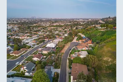 5261 Weatherford Dr, Los Angeles, CA 90008 - Photo 16