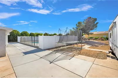 10292 Kern, Hesperia, CA 92345 - Photo 38