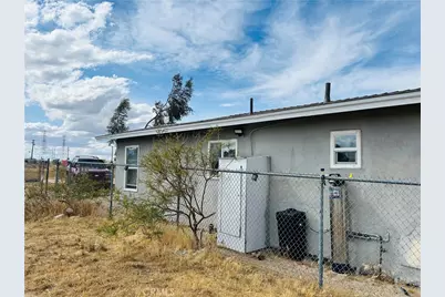 13636 Gabriel, Victorville, CA 92392 - Photo 4