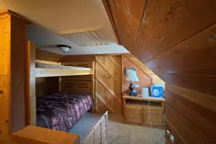 32983 Canyon, Green Valley Lake, CA 92341 - Photo 16