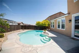 12934 Pearblossom St, Hesperia, CA 92344 - Photo 14