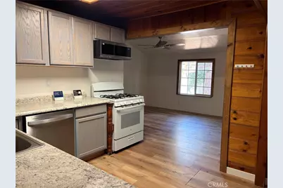 320 Sky View Lane, Crestline, CA 92325 - Photo 4