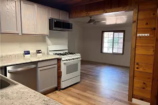 320 Sky View Ln, Crestline, CA 92325 - Photo 4