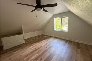 320 Sky View Ln, Crestline, CA 92325 - Photo 16